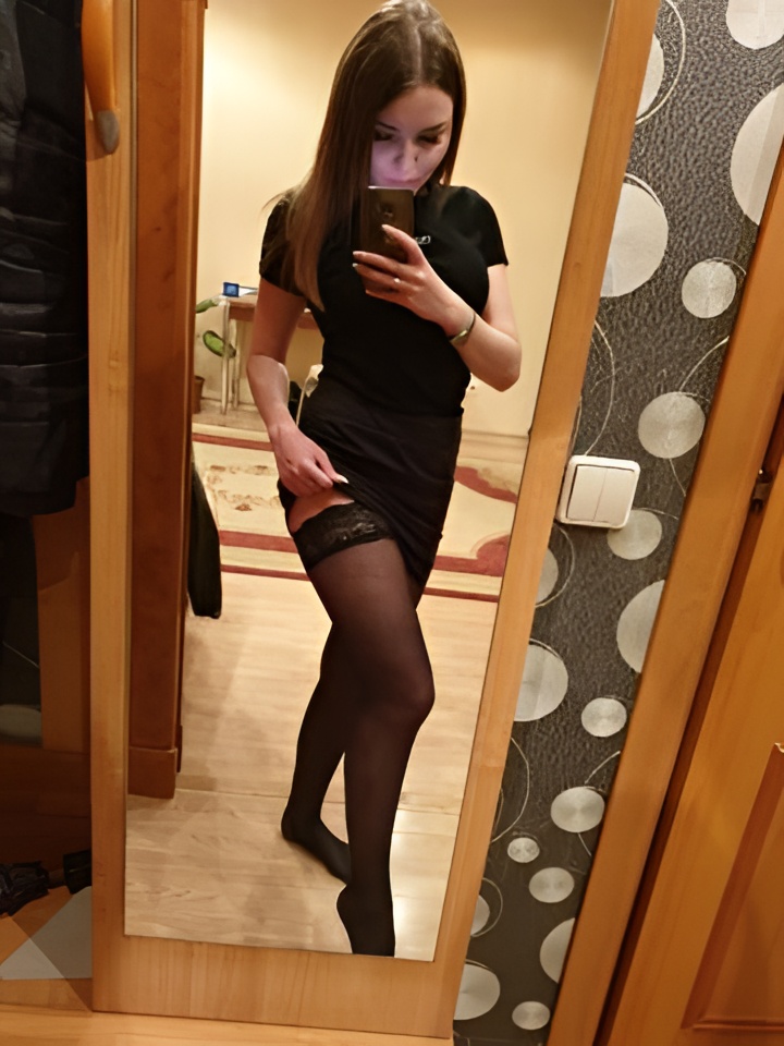 Ирина привлекальеная девушка из Локни цена от 5000 руб