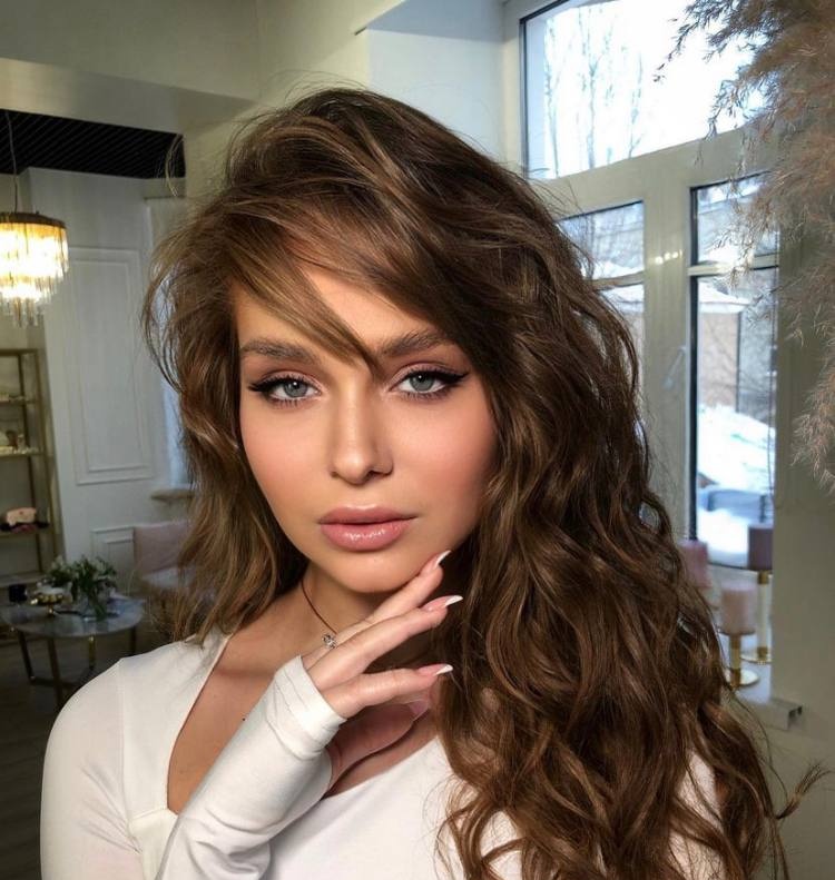 Юлия привлекальеная девушка из Локни цена от 8000 руб