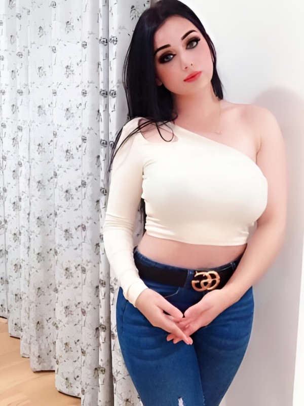 Мирослава привлекательная девушка из Локни цена от 4000 руб