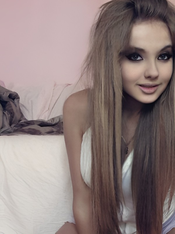 Юстина привлекательная девушка из Локни цена от 2000 руб