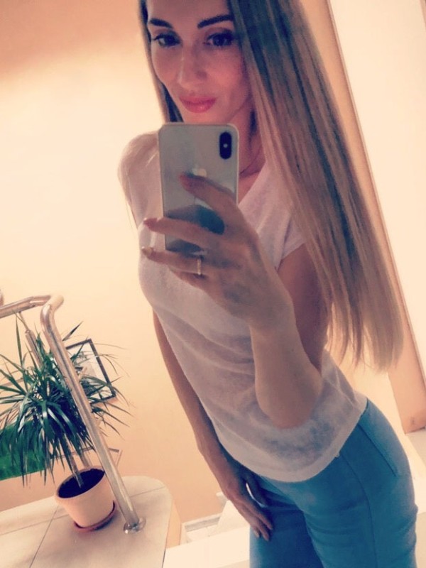 Тони привлекательная девушка из Локни цена от 3500 руб