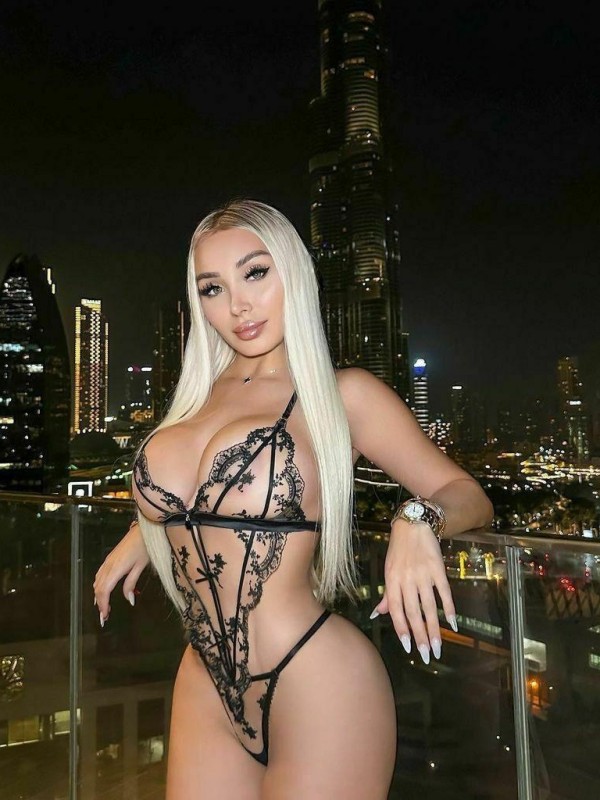 Аиша привлекательная девушка из Локни цена от 8000 руб